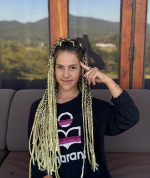 girl-thinking-DAyLzpMh